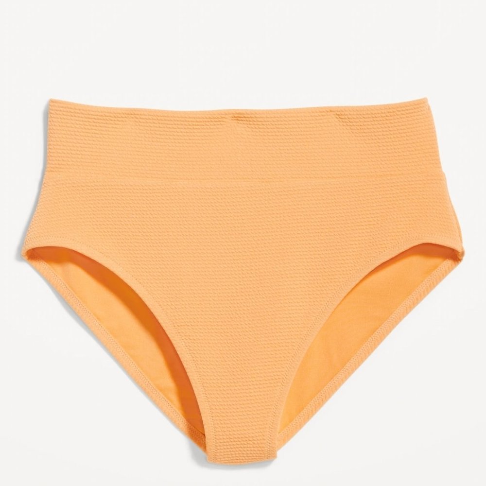 Product Details Online exclusive! Elasticized high-rise banded waistband. Elasti